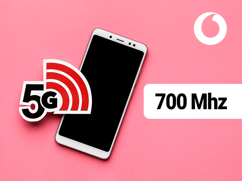 Vodafone estrena su 5G en la frecuencia 700 MHz con un dron en un pueblo de Jaén Vodafone estrena su 5G en la frecuencia 700 MHz con un dron en un pueblo de Jaén
