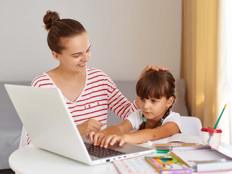 Lderes digitales formar a familias, alumnos y profesores en el uso de las TIC