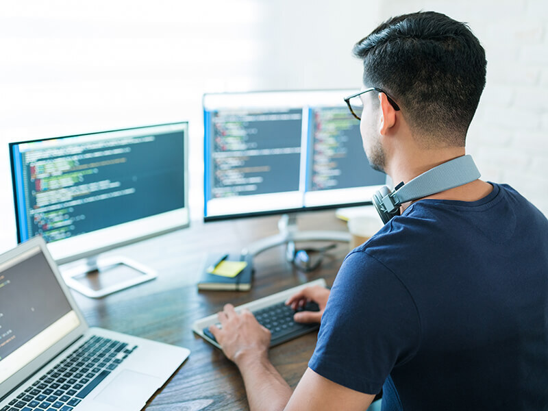 Convertirse en programador de software y analista de datos, desde casa Convertirse en programador de software y analista de datos, desde casa
